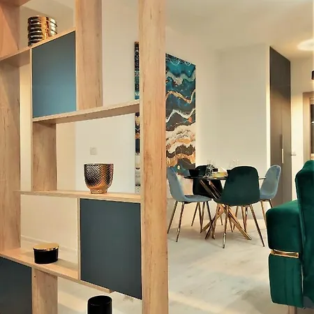 Baneasa Luxury Loft شقة *